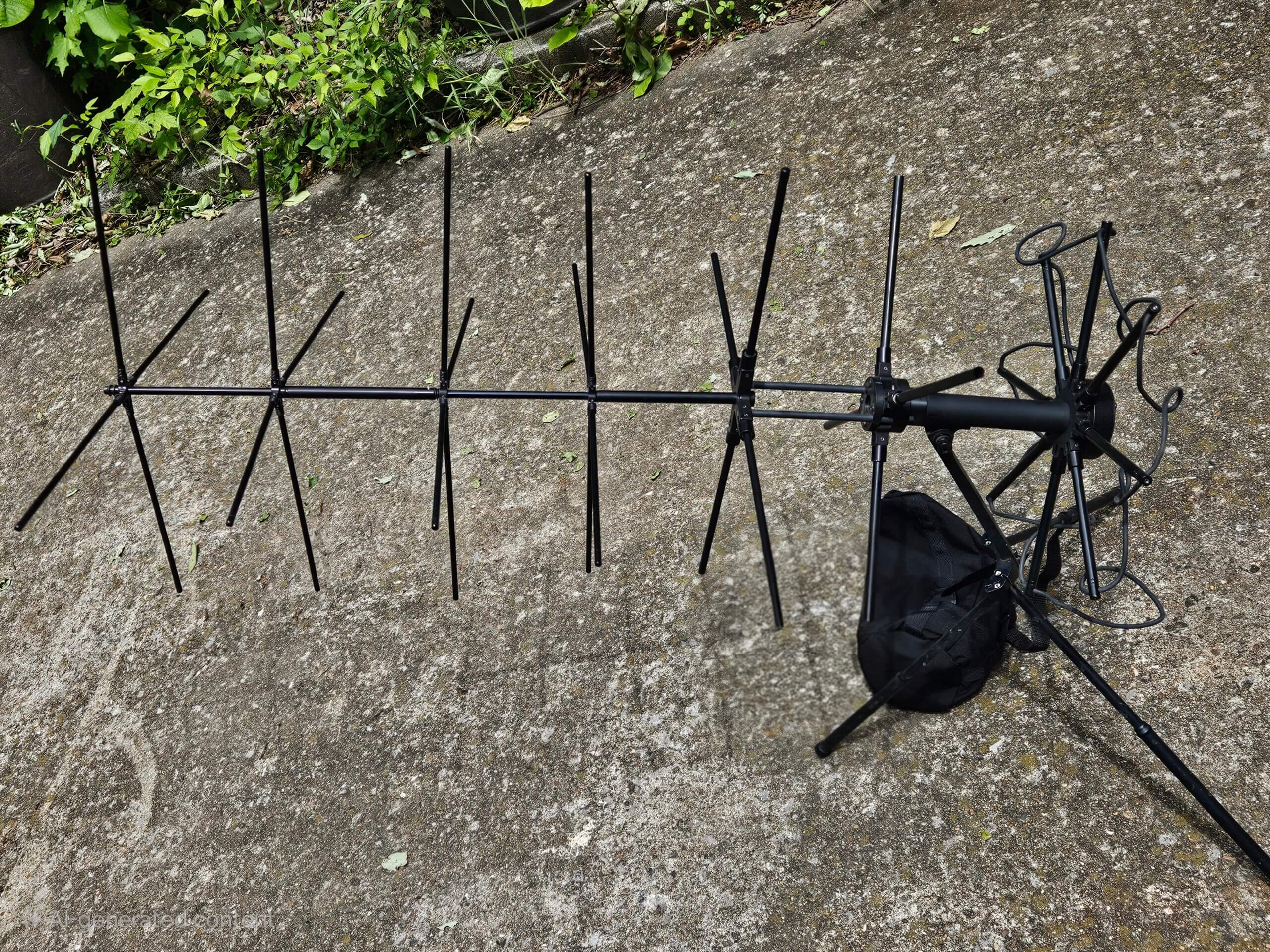 Boost Your Signal with the Trivec-Avant 2055-3 Antenna: The Ultimate Guide to UHF SATCOM